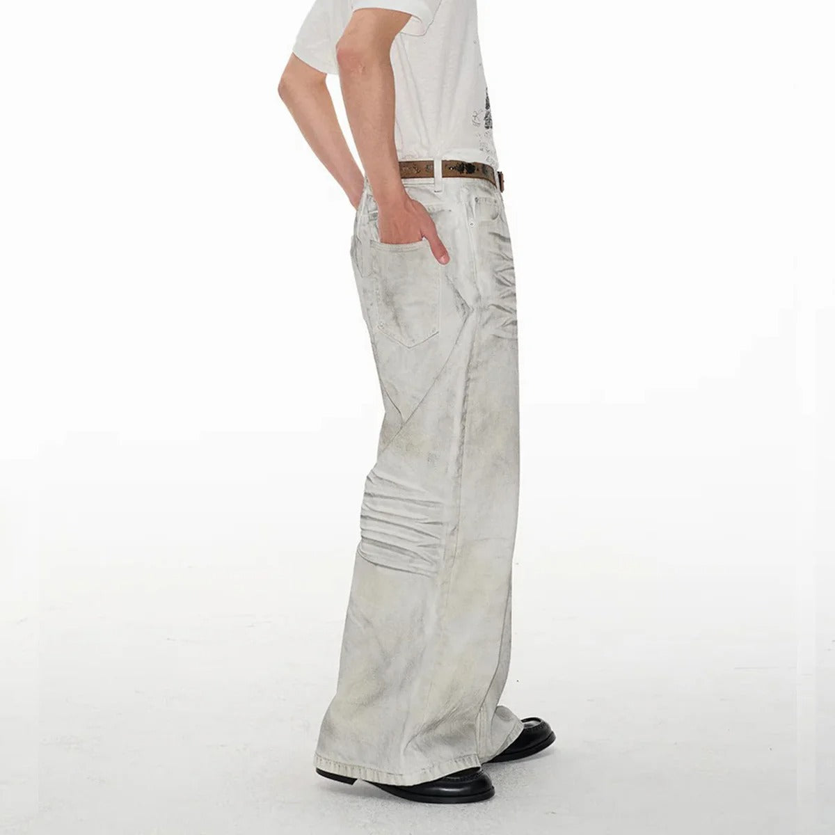 Off-White Wide-Leg Jeans with Smudged Wash Effect